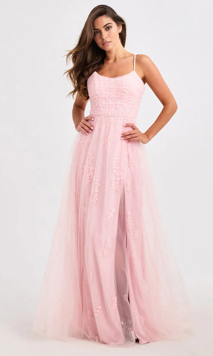 Elegant A-Line Sleeveless Tulle Floor-Length Lace-Up Applique Prom Dress