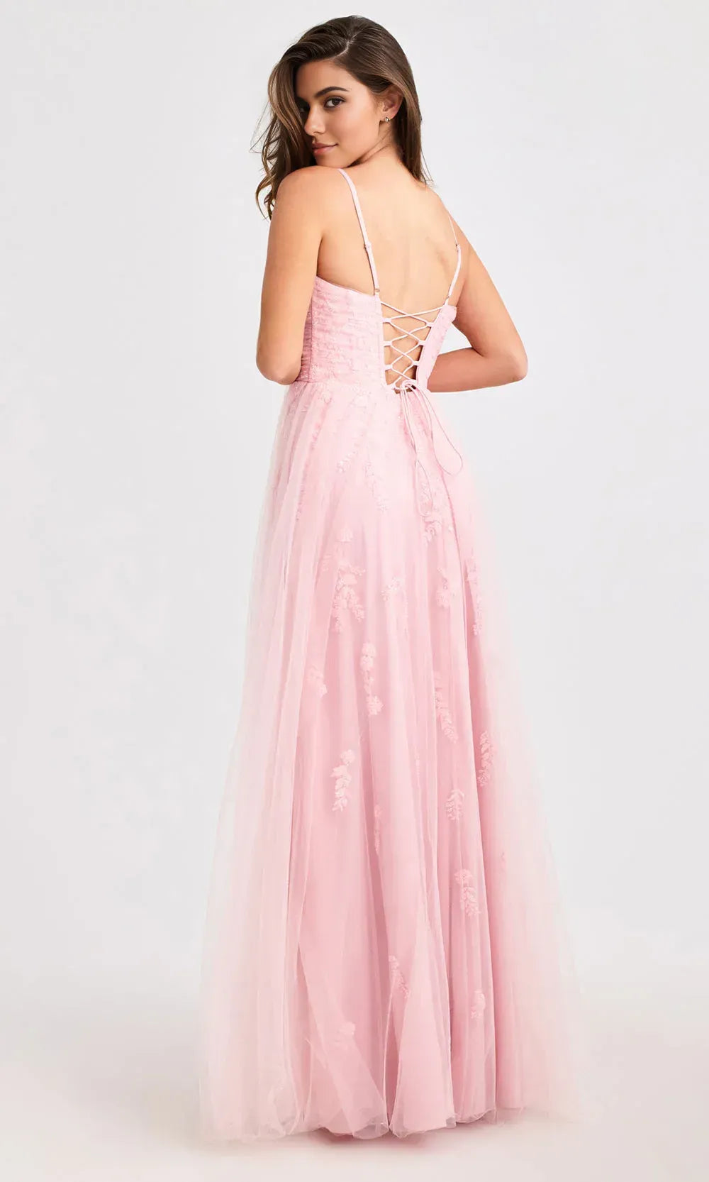 Elegant A-Line Sleeveless Tulle Floor-Length Lace-Up Applique Prom Dress